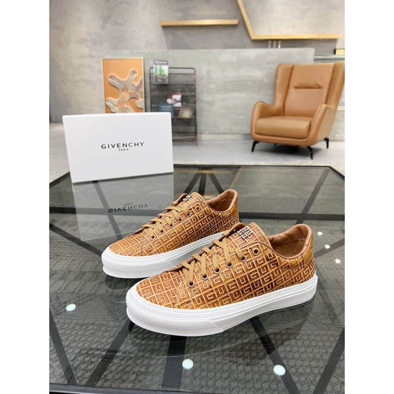 G*u*i casual shoes
